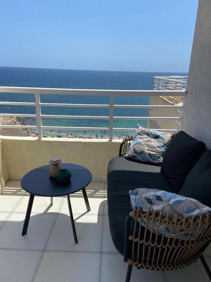 Relaxing Modern Beachfront Apartment - Amazing Sea View Κάλπε Εξωτερικό φωτογραφία