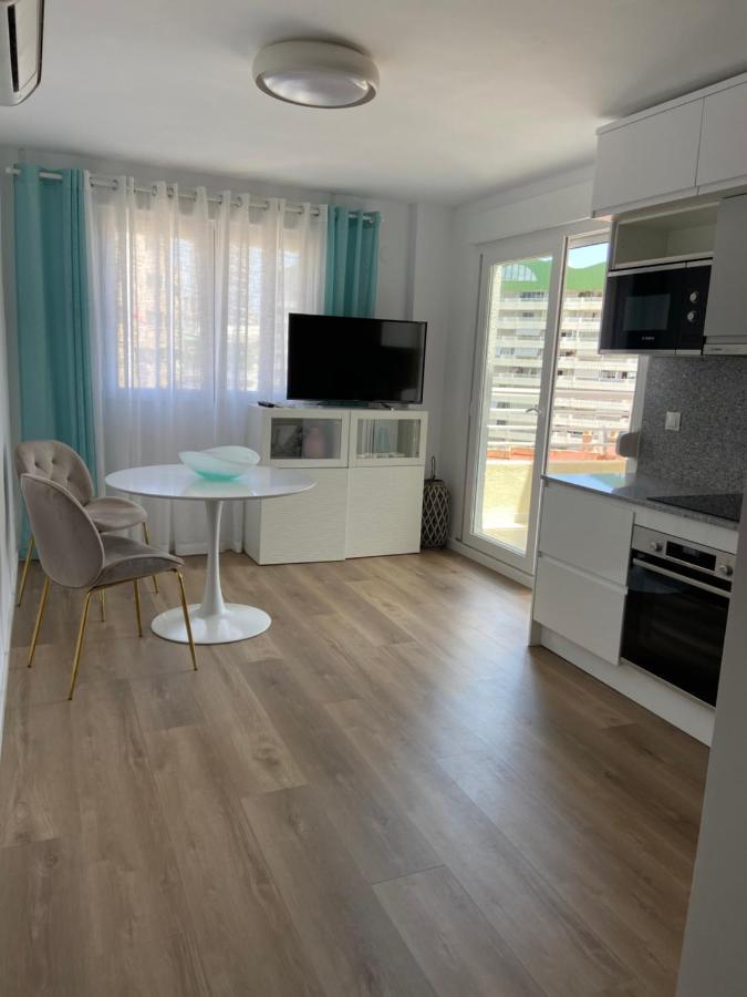 Relaxing Modern Beachfront Apartment - Amazing Sea View Κάλπε Εξωτερικό φωτογραφία