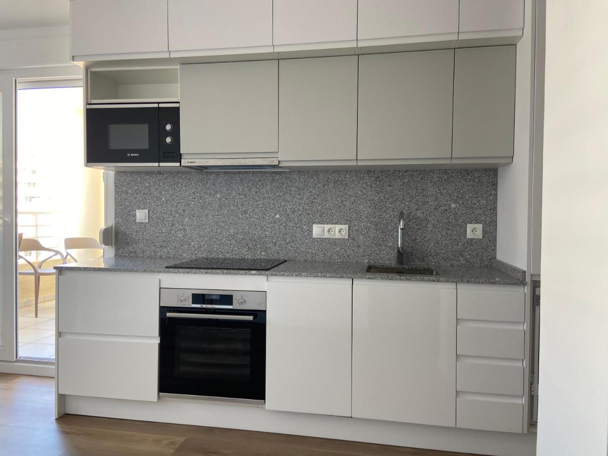Relaxing Modern Beachfront Apartment - Amazing Sea View Κάλπε Εξωτερικό φωτογραφία